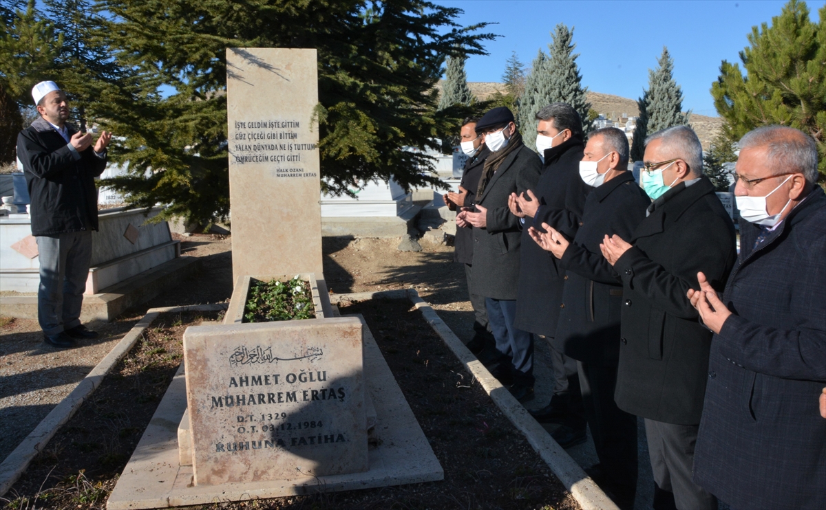 Bozlak ustası Muharrem Ertaş, Kırşehir'de mezarı başında anıldı