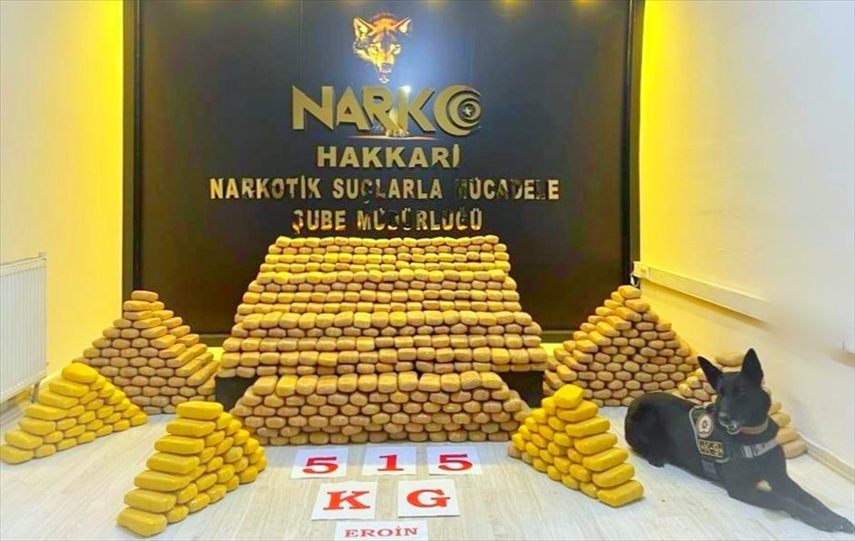 İçişleri Bakanı Soylu, Hakkari'de 515 kilogram eroinin ele geçirildiğini bildirdi