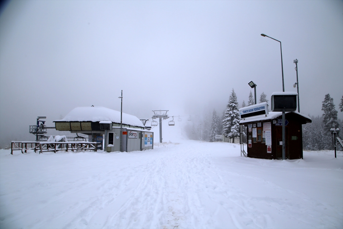 Ilgaz Kayak Merkezi'nde kar kalınlığı 20 santimetreye ulaştı