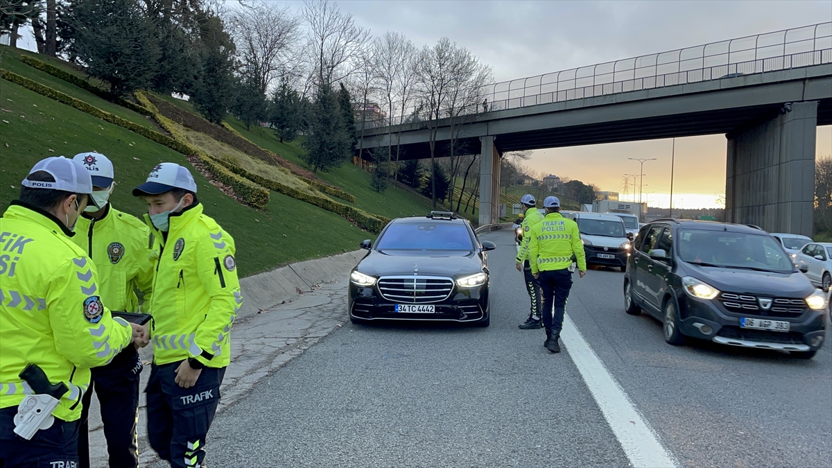 İstanbul'da “çakarlı araç” denetimi yapıldı