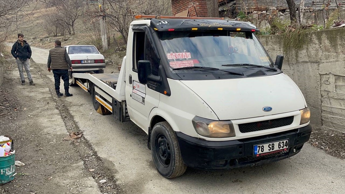 Karabük'te polisin “dur” ihtarına uymayan sürücü kovalamacayla yakalandı