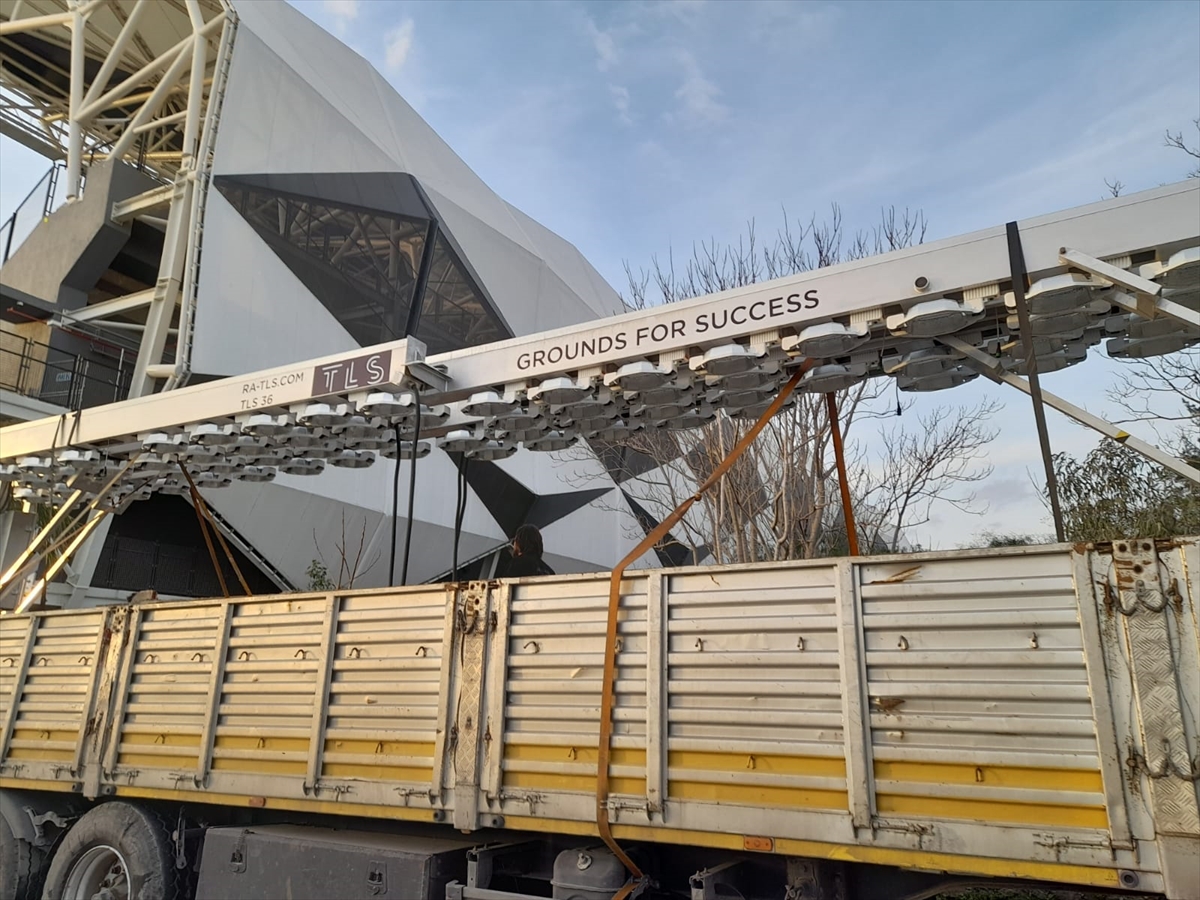 Kazım Karabekir Stadı'na kurulacak gün ışığı cihazıyla zemin soğuktan korunacak