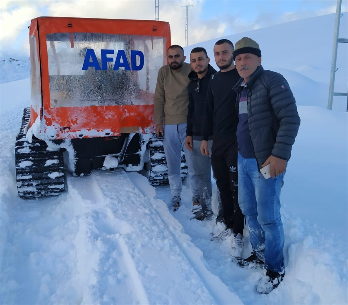 Konya'da kar yağışı nedeniyle yaylada mahsur kalan 3 genç, AFAD ekiplerince kurtarıldı