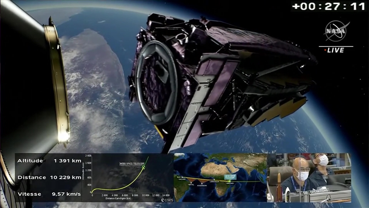 NASA, dünyanın en büyük uzay teleskobu James Webb'i uzaya fırlattı