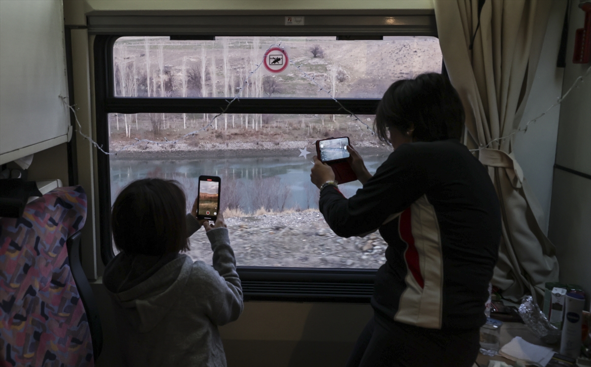 Turistik Doğu Ekspresi Kovid-19 arasının ardından ilk misafirlerini ağırladı