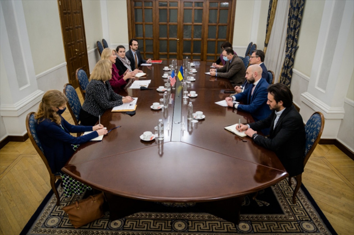 Ukrayna Dışişleri Bakanı Kuleba, Alman mevkidaşı Baerbock ile görüştü