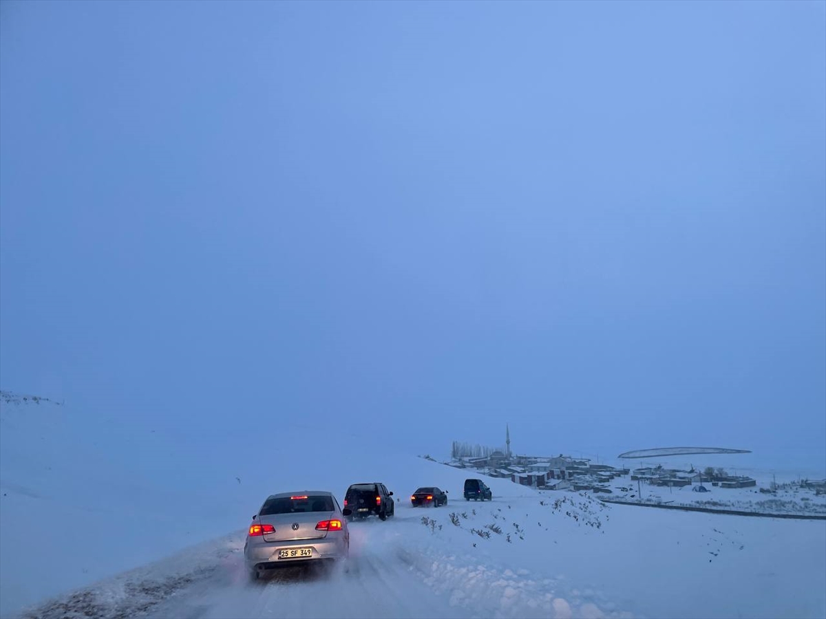 GÜNCELLEME 2 – Erzurum'da çığ altında kalan 2 kişi için kurtarma çalışması başlatıldı