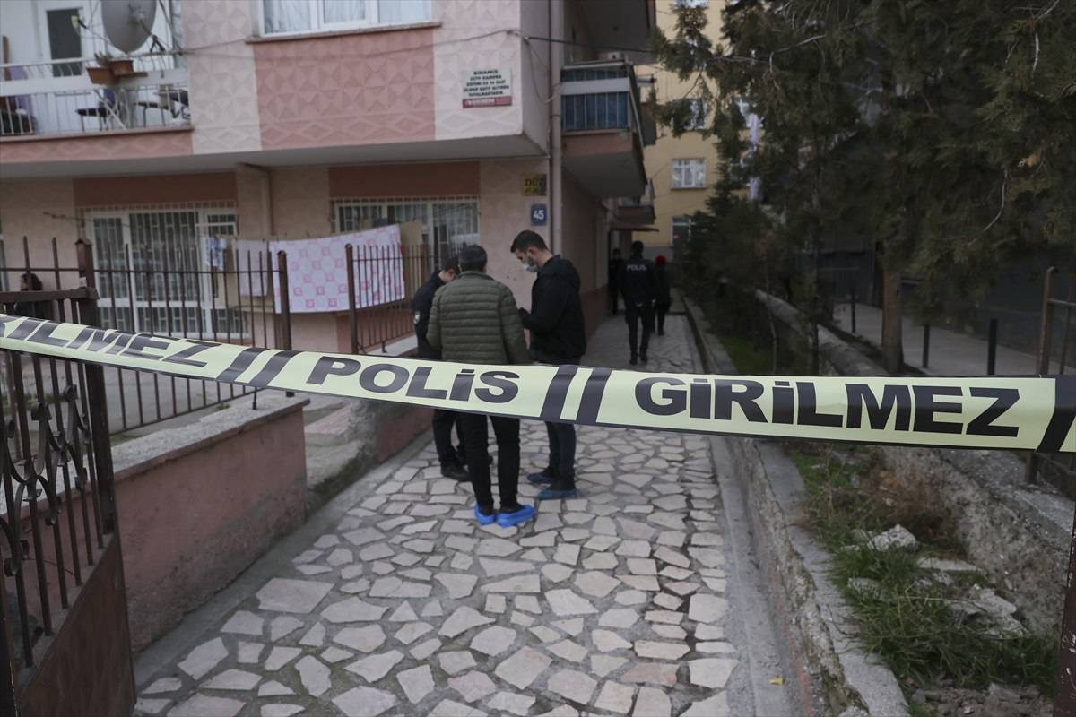 Keçiören'de tartıştığı eşi tarafından bıçaklanan kadın hayatını kaybetti