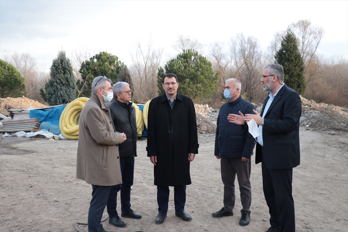 AK Parti Genel Başkan Yardımcısı Yavuz, Sakarya'da sağlık yatırımlarını inceledi