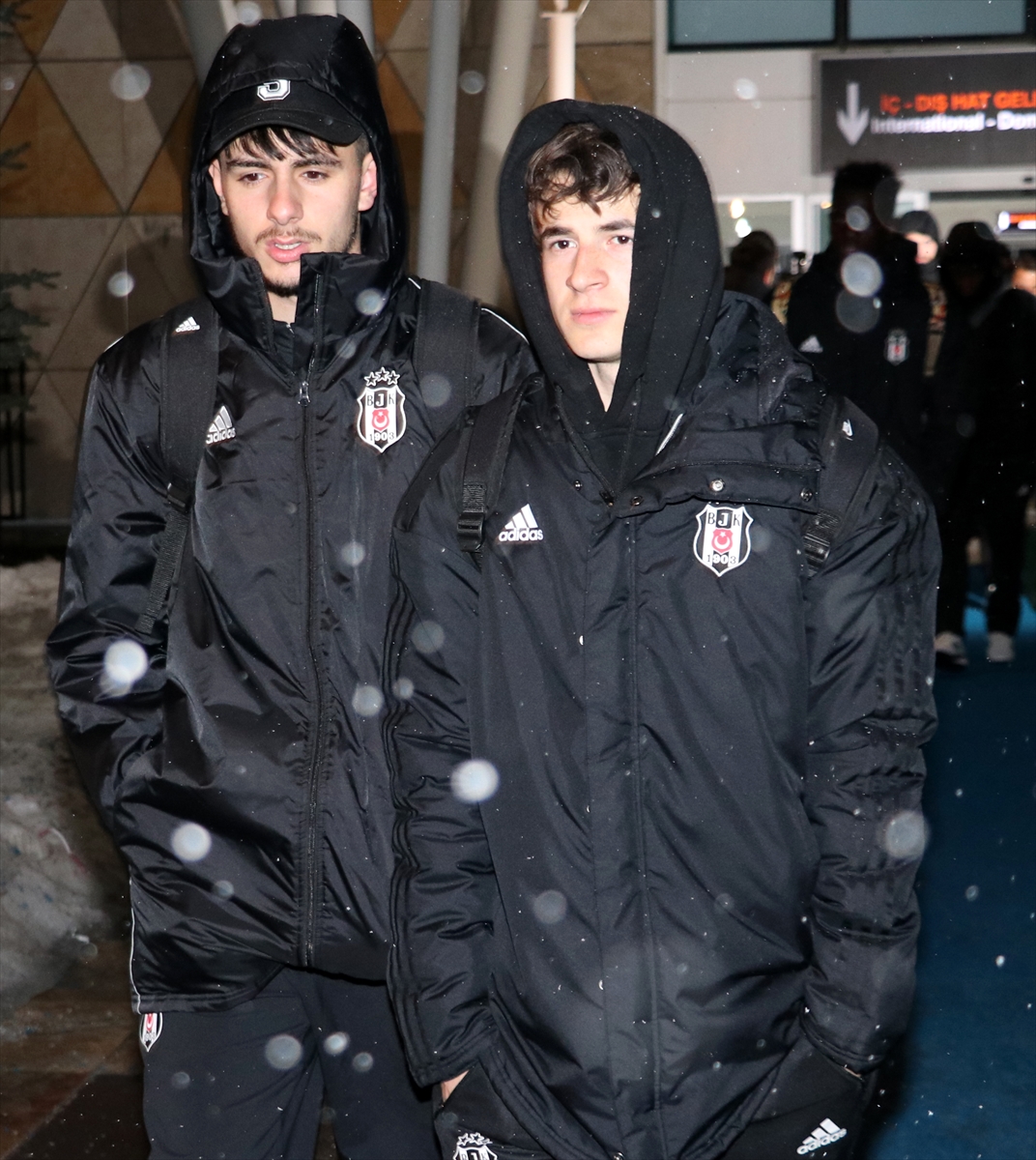 Beşiktaş kafilesi Sivas'a rötarlı geldi