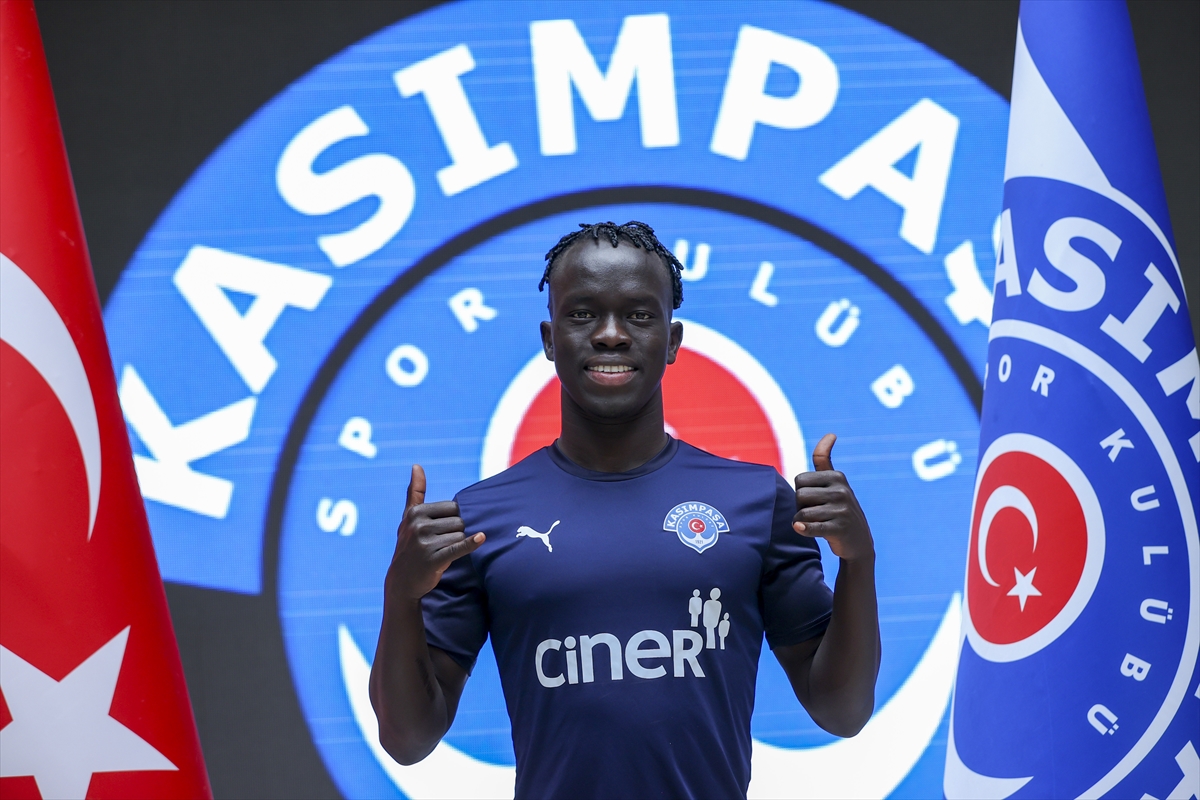 Kasımpaşalı futbolcu Awer Mabil'in ilham verici yaşamı