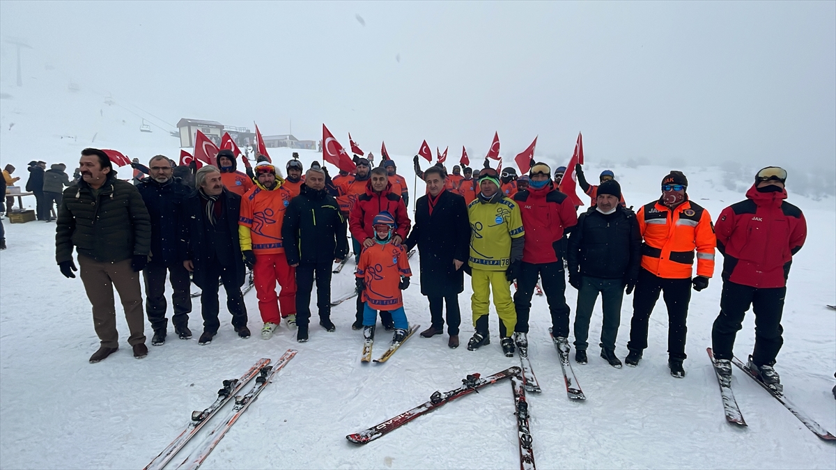 Keltepe Kayak Merkezi'nde öğrenciler, sömestir tatilinin son günü şölenle uğurlandı