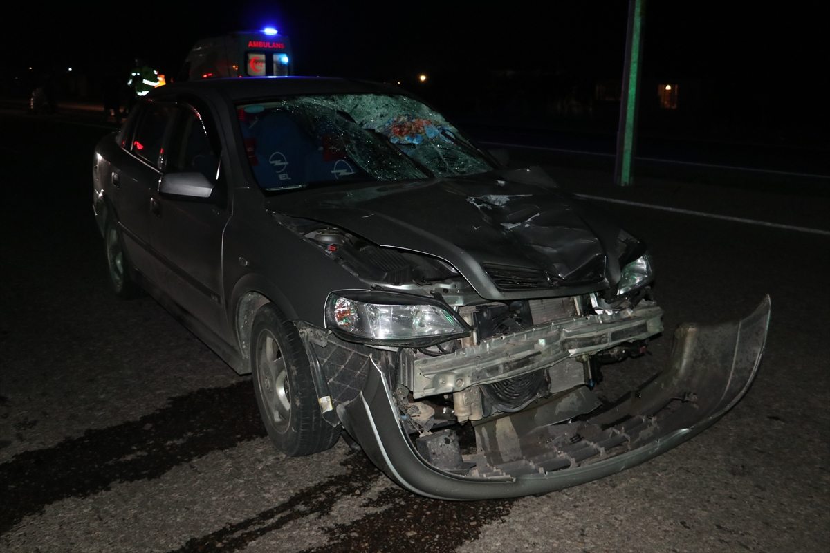 Manisa'da otomobilin çarptığı yaya hayatını kaybetti