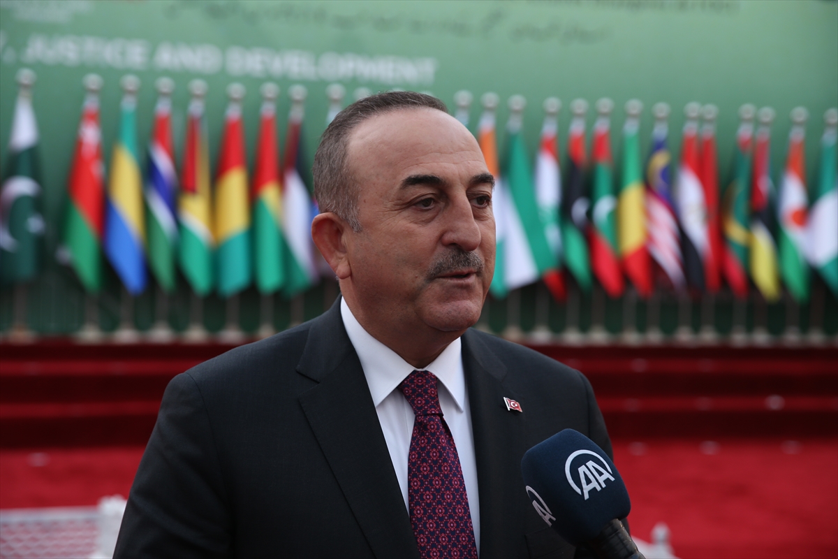 Çavuşoğlu: “Ukrayna-Rusya savaşını durdurmak herkesin birinci amacı olmalı”