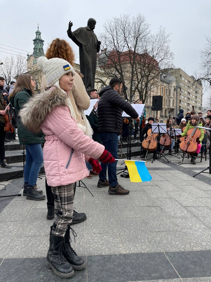 Rusya'nın saldırıları Lviv’de konserlerle protesto edildi