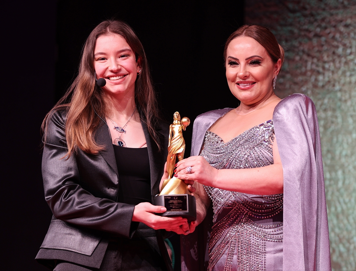 Türkiye Kadın Zirvesi ve Türkiye Kadın Ödülleri Töreni yapıldı
