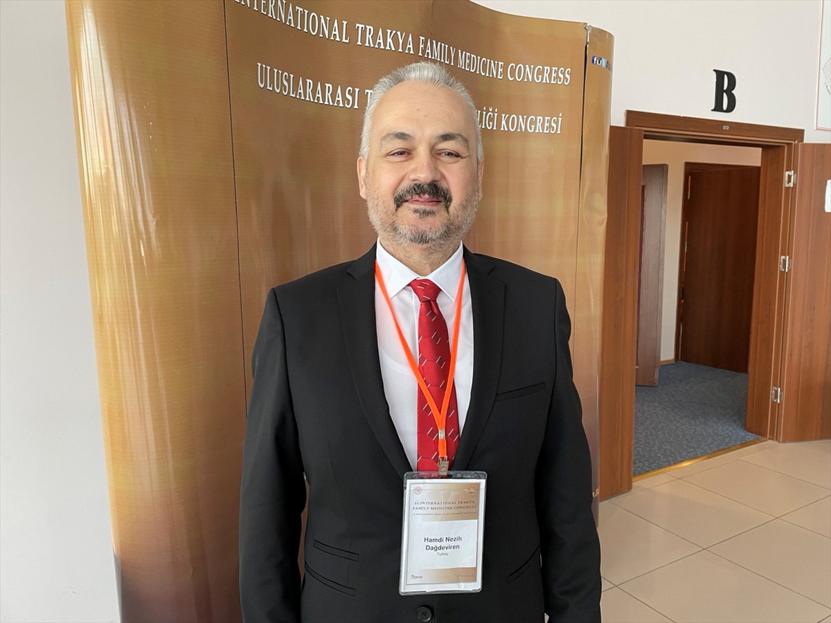 Ülkelerinden çıkamayan Ukraynalı akademisyen Edirne'deki kongreye online katılabildi