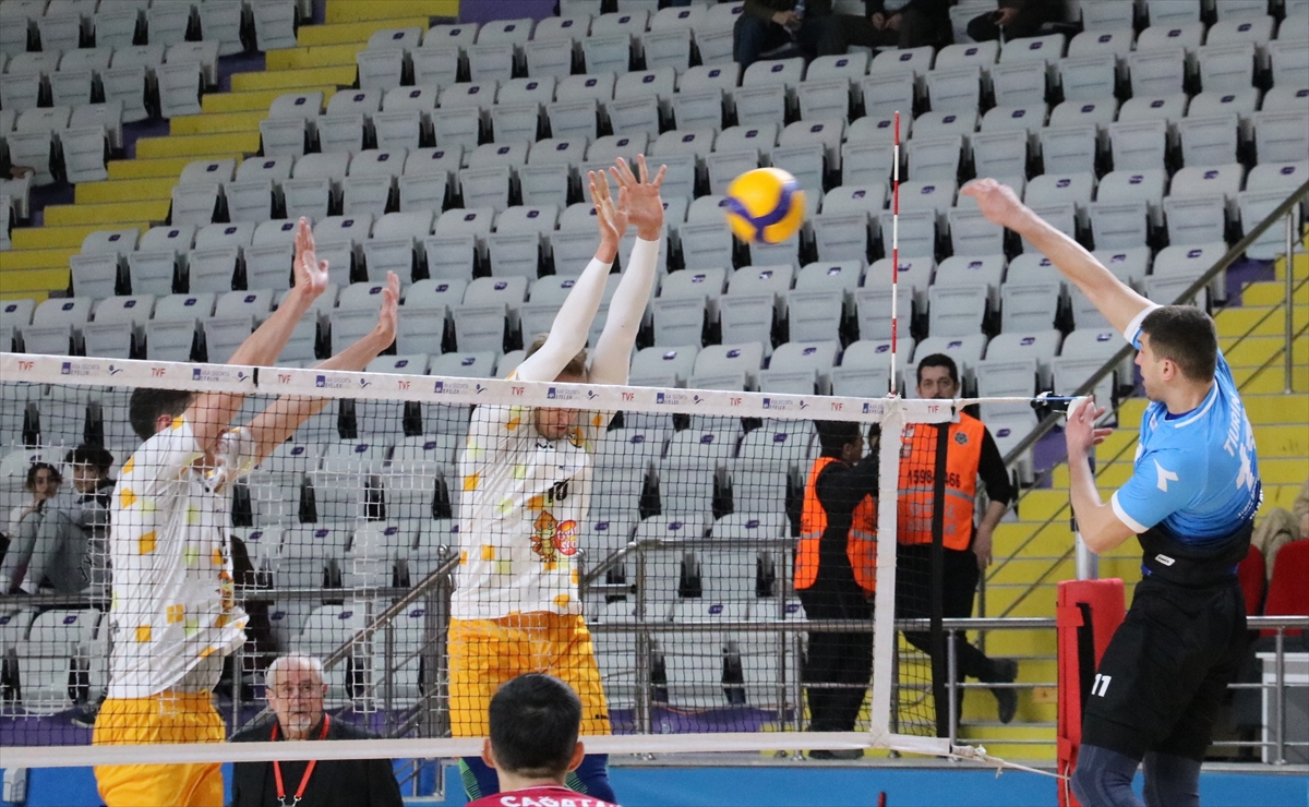 Voleybol: AXA Sigorta Efeler Ligi