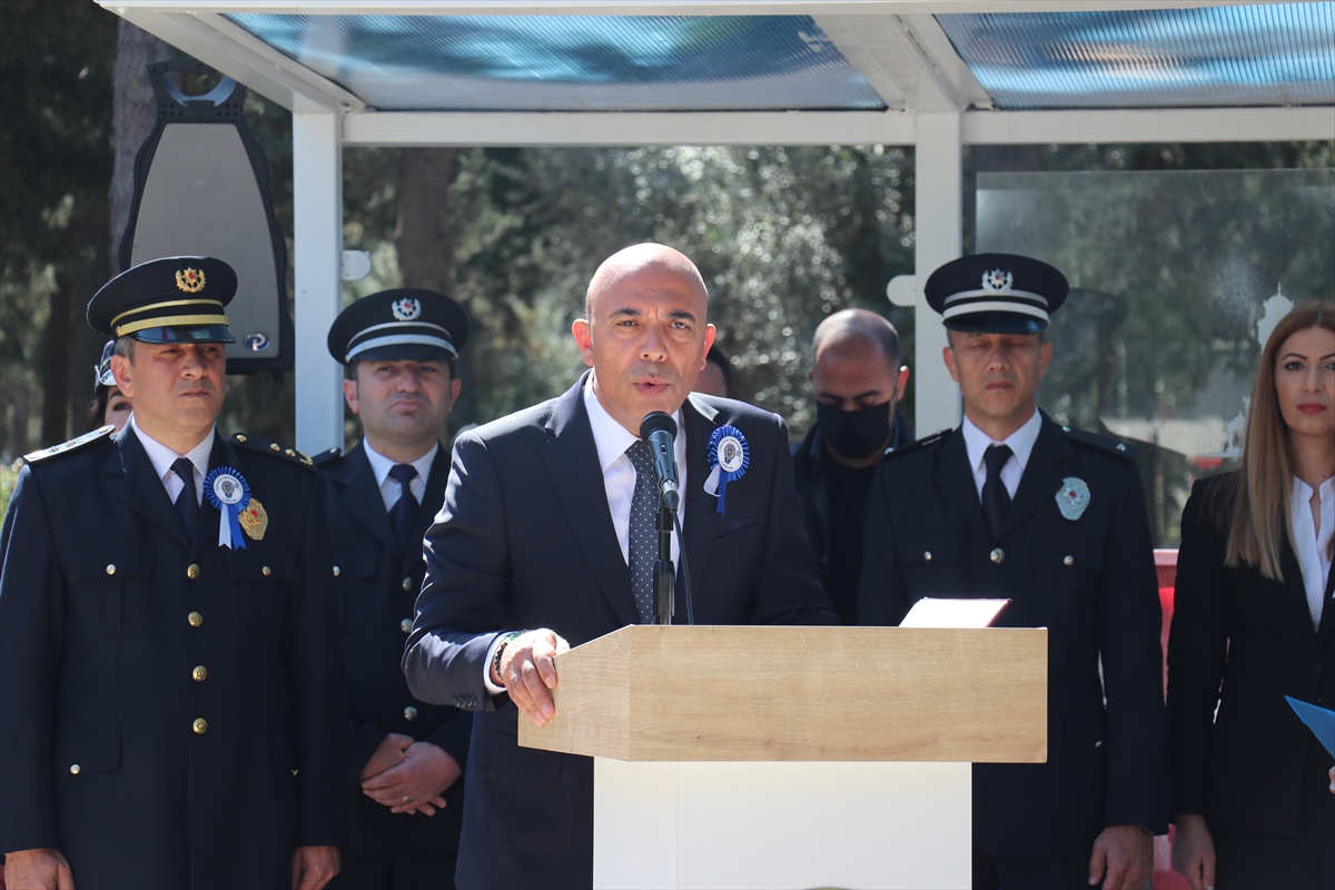 İzmir'deki Polis Şehitliği'nde teşkilatın 177. yılı nedeniyle anma etkinliği yapıldı