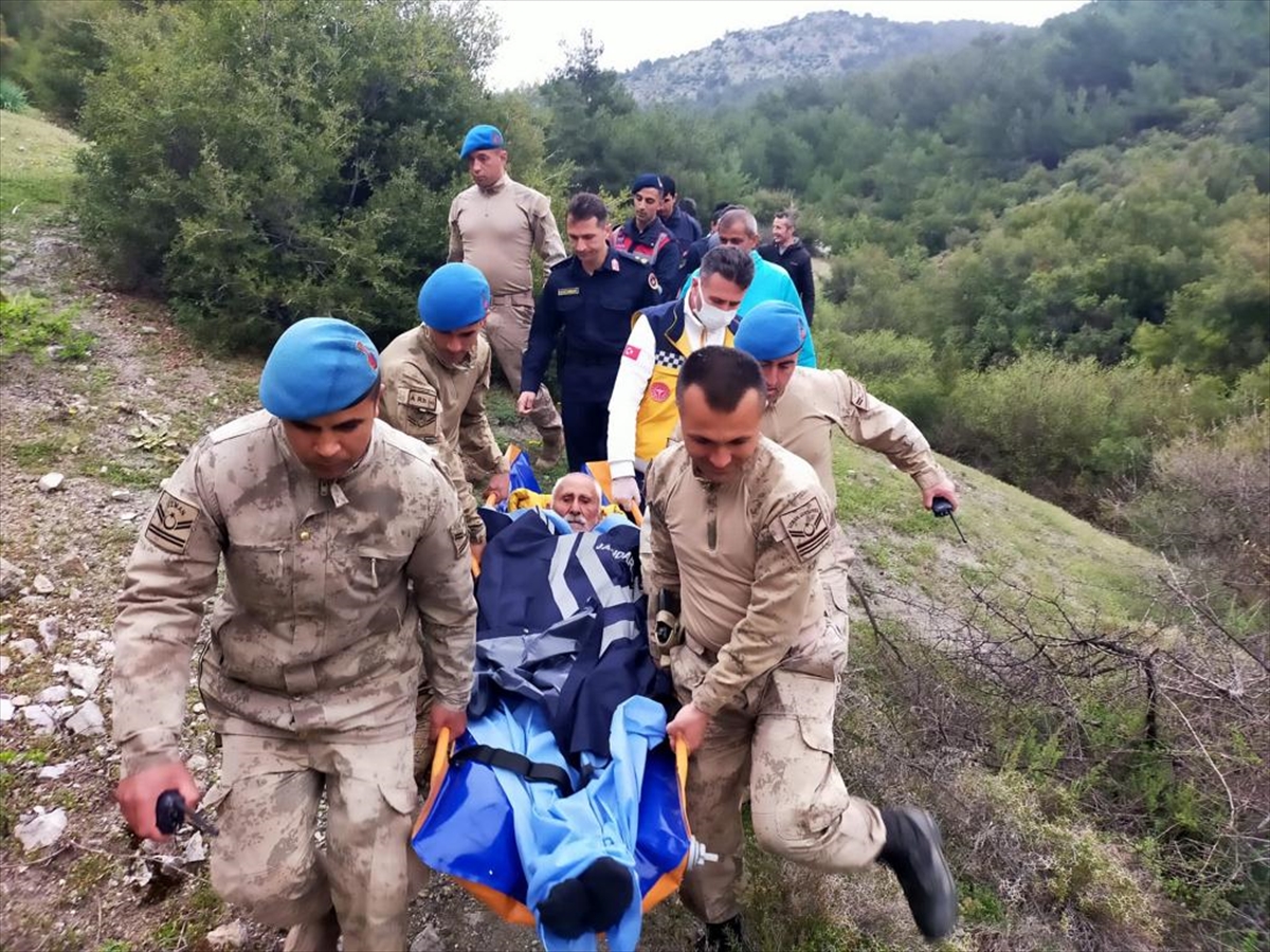 Manisa'da 5 gündür aranan alzaymır hastası ormanlık alanda bulundu