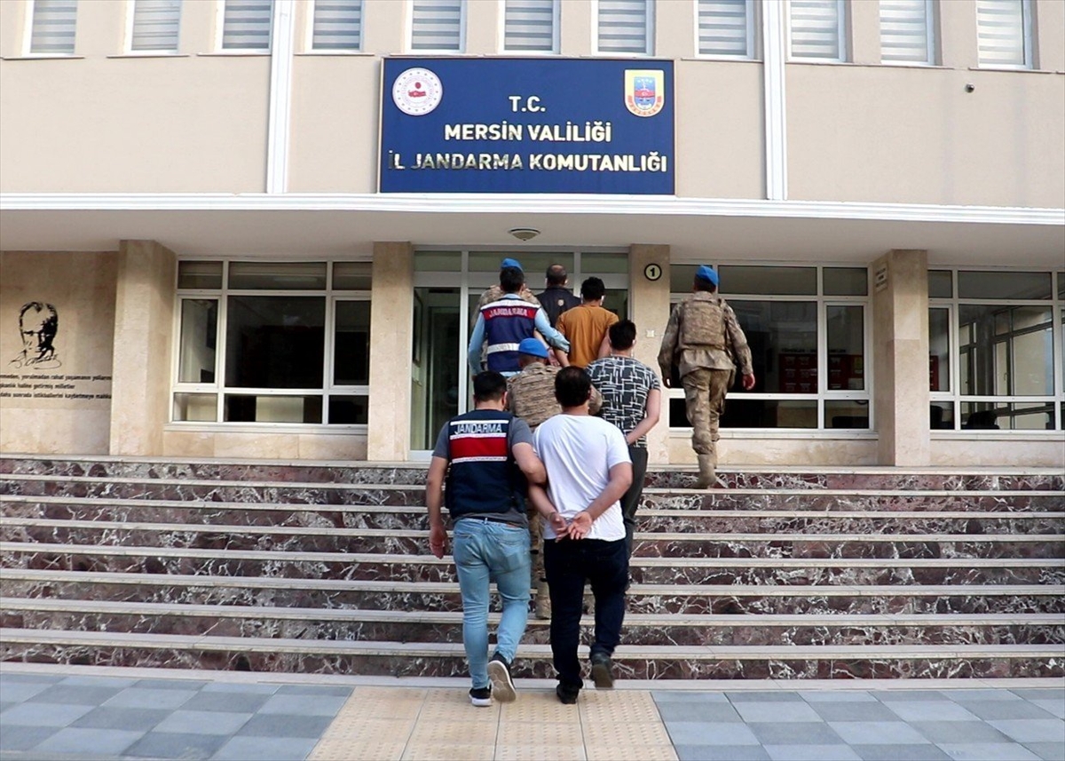 Mersin'de bombalı eylem hazırlığında oldukları tespit edilen 6 terörist yakalandı