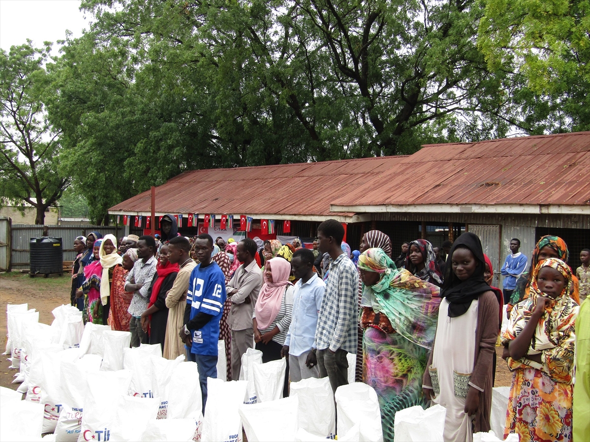 TİKA, Güney Sudan'daki ihtiyaç sahiplerine 34 ton gıda yardımı yaptı