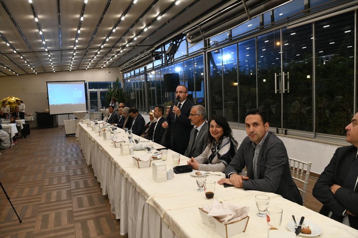 AK Parti Grup Başkanvekili Turan, Alevi dedeleriyle bir araya geldi: