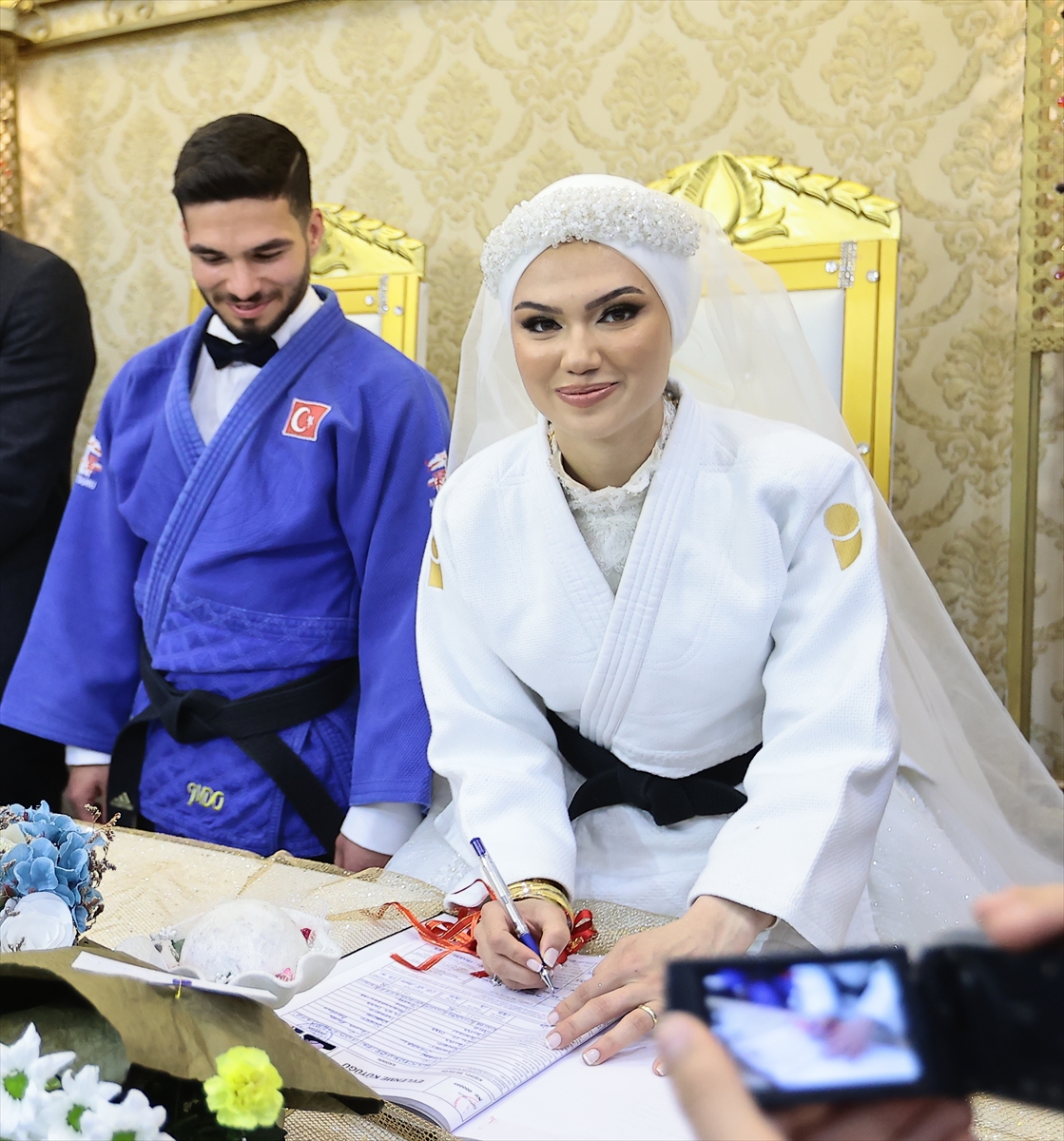 Denizli'de milli judocular nikah masasına judo kıyafetiyle oturdu