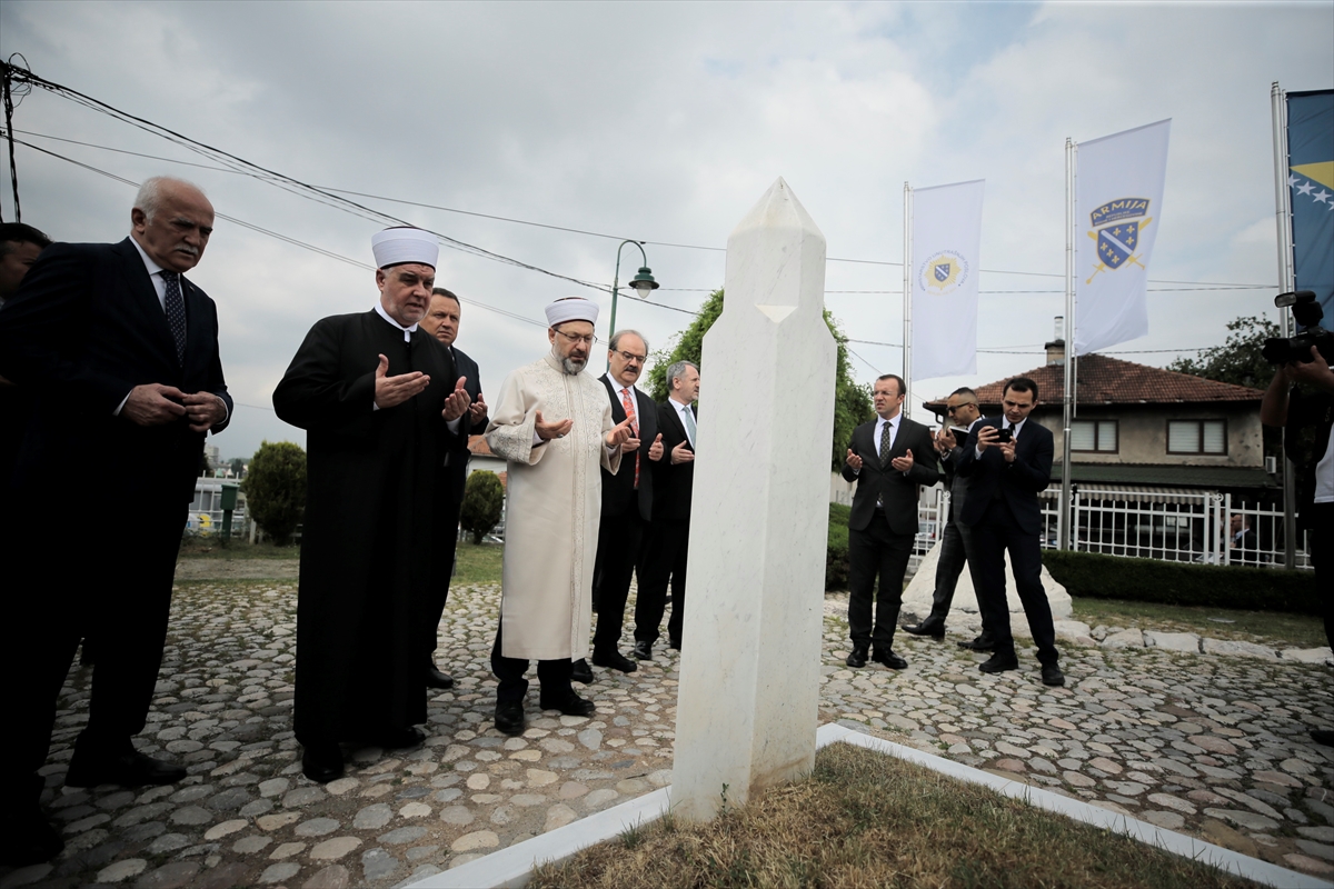 Diyanet İşleri Başkanı Erbaş, Saraybosna’daki Gazi Hüsrev Bey Camisi'nde ezan okudu