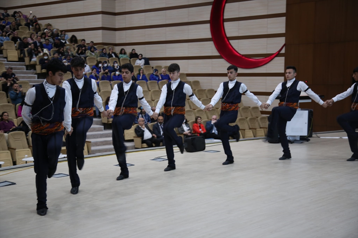 Erzurum'da görevli hemşireler “Uluslararası Hemşireler Günü”nü kutladı