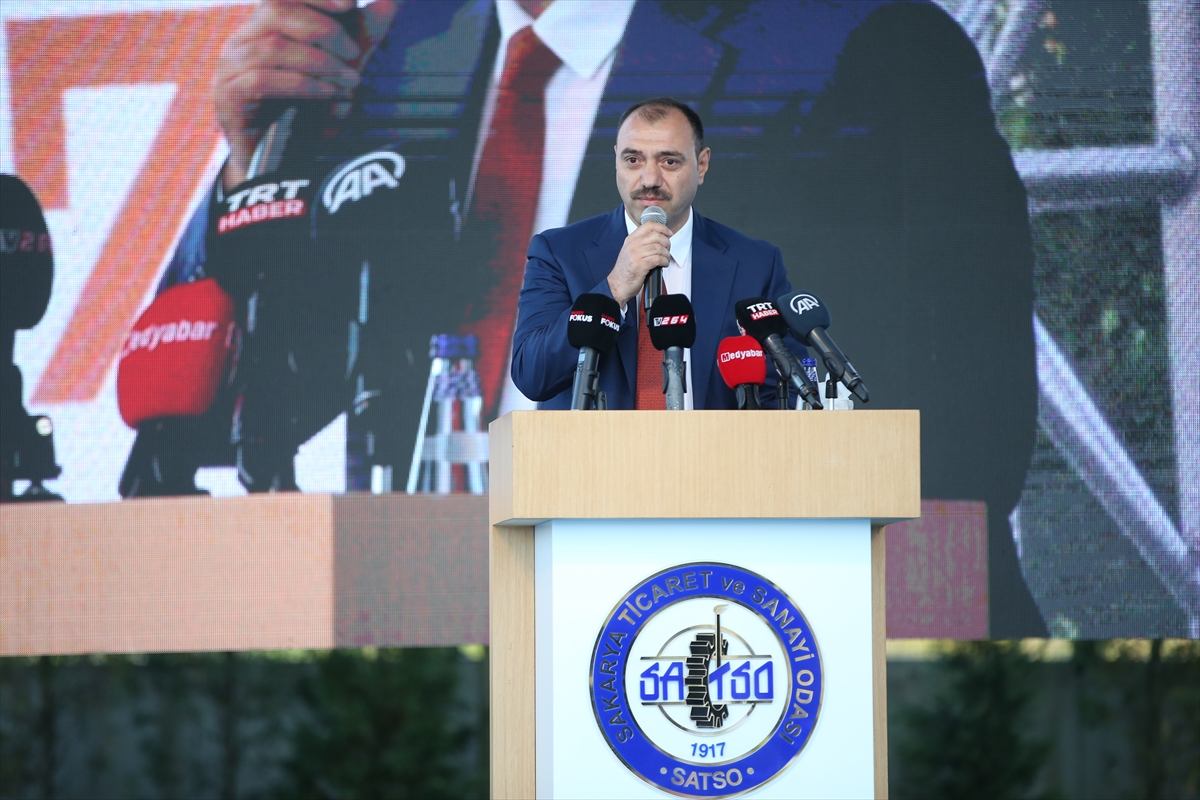 Eski TBMM Başkanı Çiçek ve TOBB Başkanı Hisarcıklıoğlu Sakarya'da açılışa katıldı