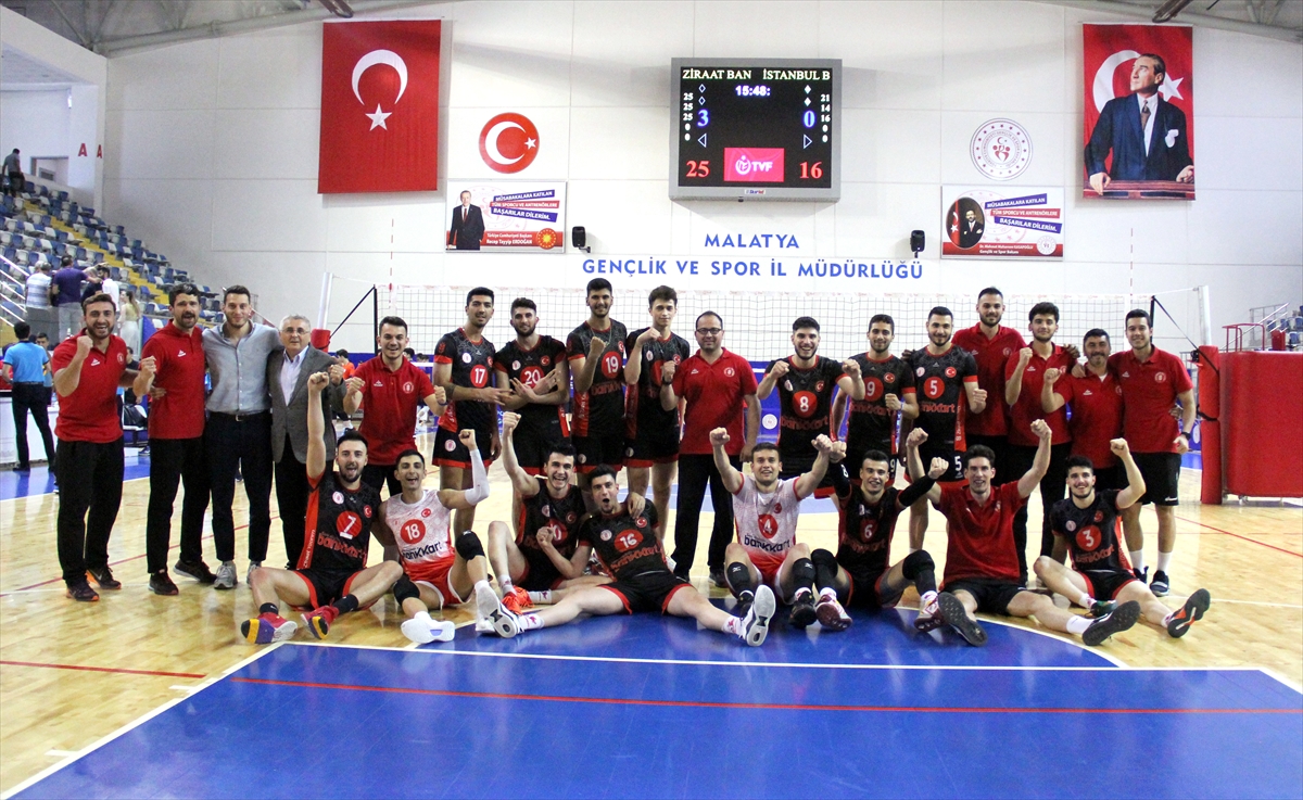 Genç Erkekler Türkiye Voleybol Şampiyonası Malatya'da sürüyor