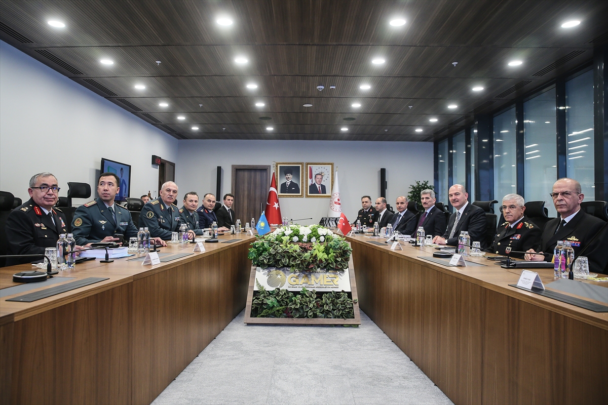 İçişleri Bakanı Soylu, Kazakistan Savunma Bakanı Orgeneral Jaksylkov ile görüştü