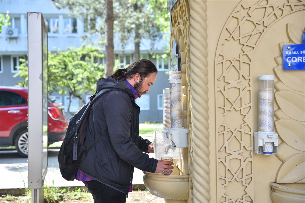 Kampüslerdeki çorba çeşmelerinden farkındalık için glütensiz çorba aktı