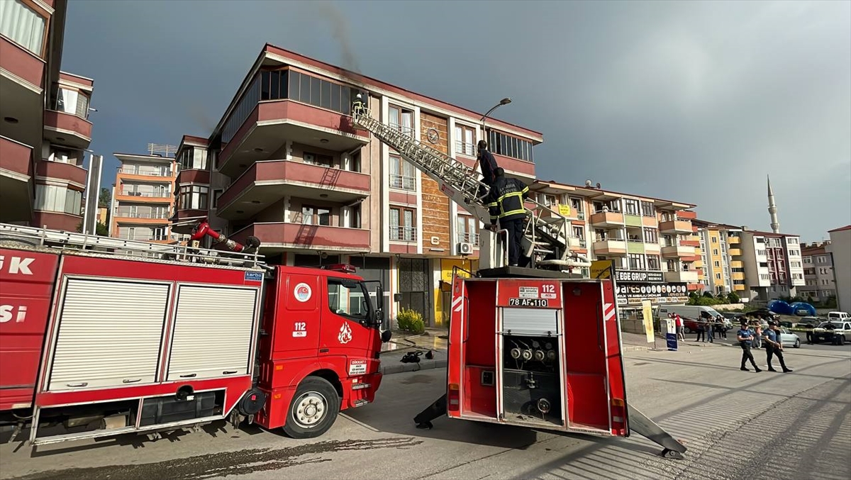 Karabük'te evde çıkan yangın hasara yol açtı