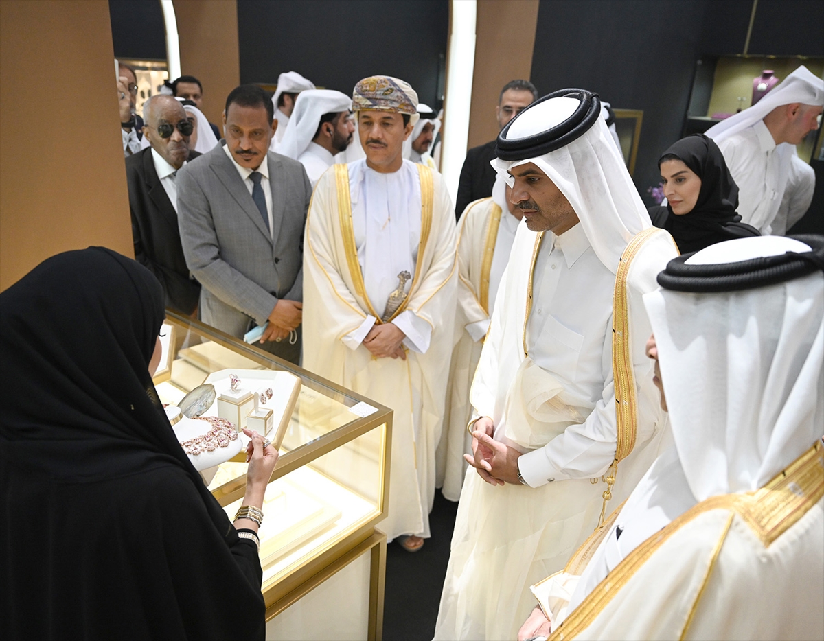 Katar'da “18. Doha Mücevher ve Saat Fuarı” başladı