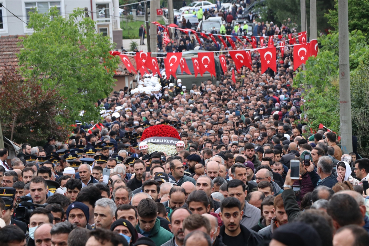 Şehit Teğmen Bahadır, Yalova'da toprağa verildi