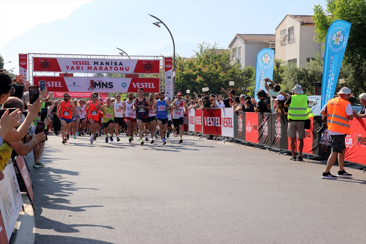 Uluslararası Vestel Manisa Yarı Maratonu koşuldu