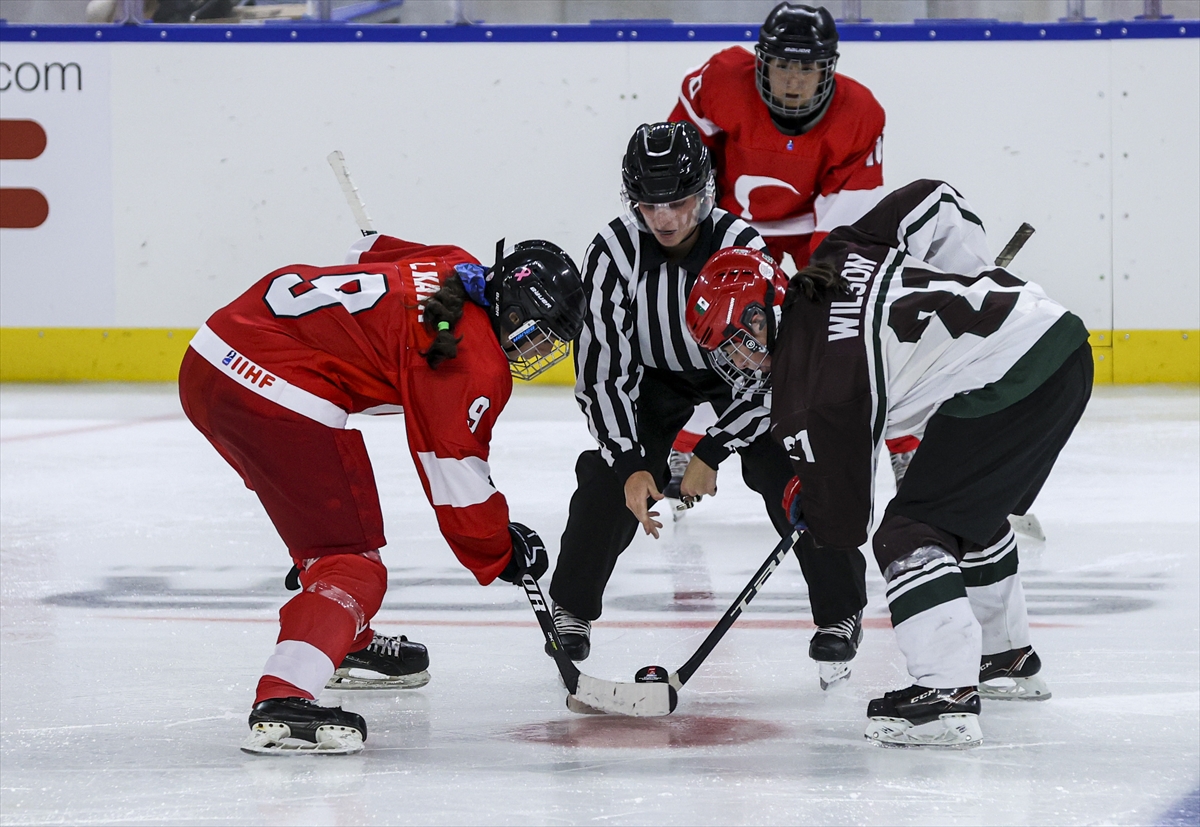 2022 IIHF Buz Hokeyi 18 Yaş Altı Kadınlar Dünya Şampiyonası