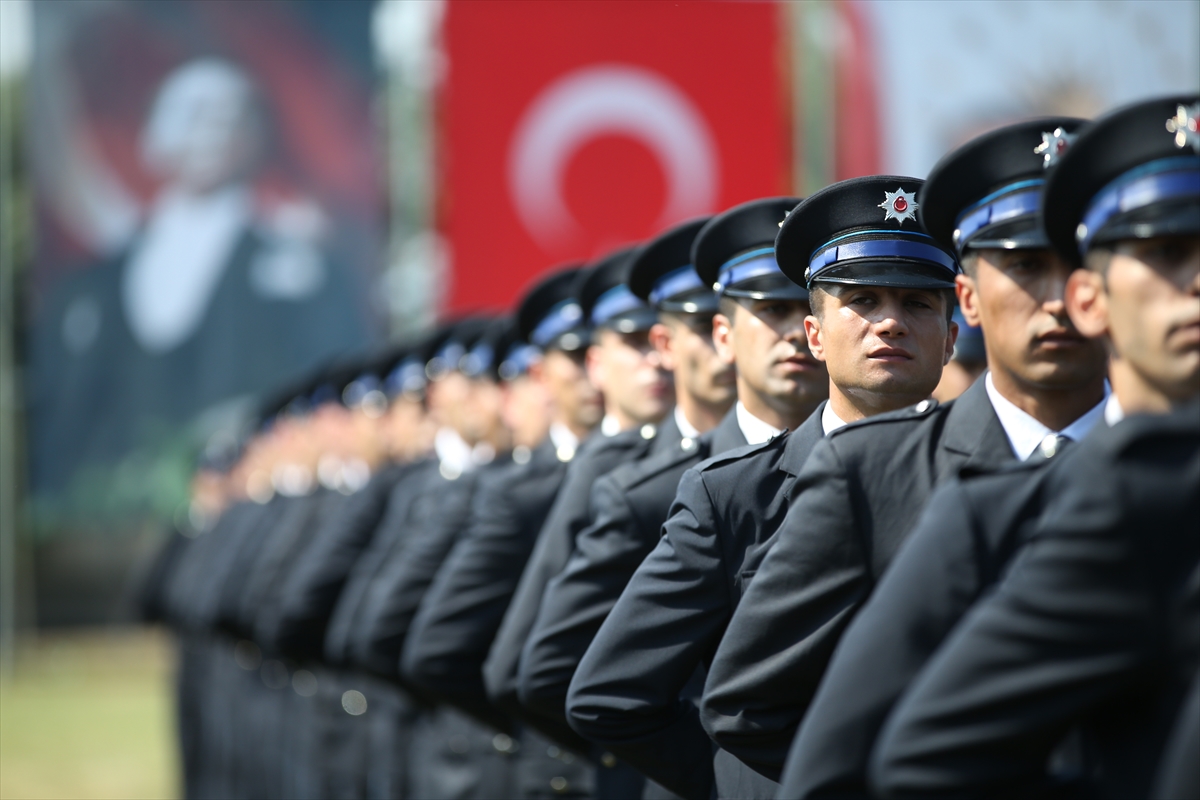 Balıkesir Polis Meslek Eğitim Merkezinden 796 polis adayı mezun oldu