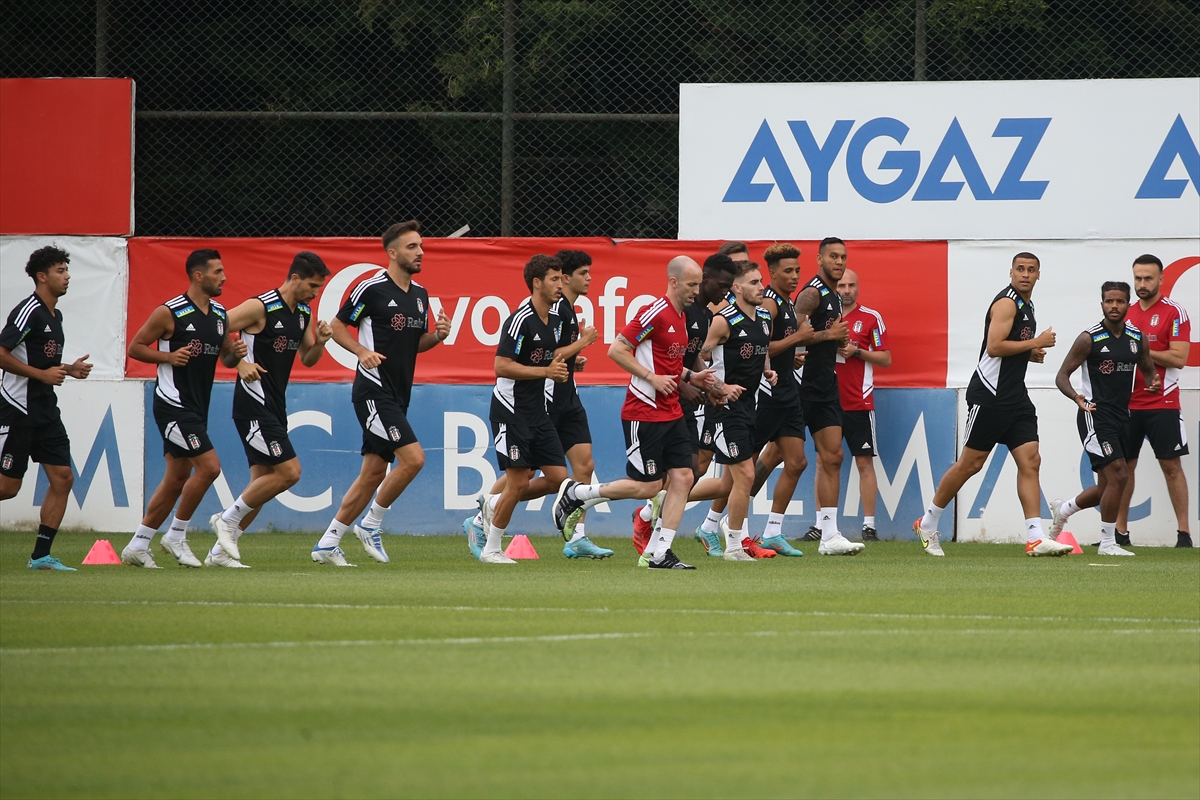 Ahmet Nur Çebi, TFF'nin yerli oyuncu oynatma zorunluluğu kararını eleştirdi: