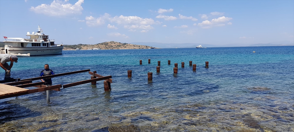 Bodrum'da kaçak yapıların yıkımları devam ediyor