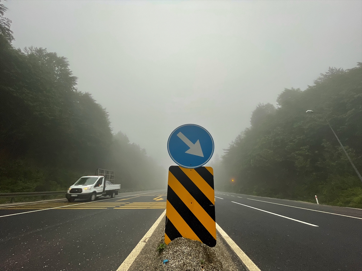 Bolu Dağı'nda sis etkili oluyor