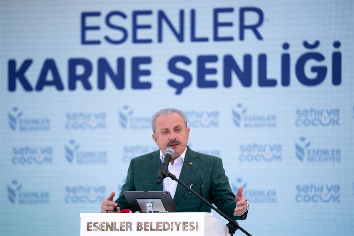 TBMM Başkanı Şentop, “Esenler Karne Şenliği”ne katıldı: