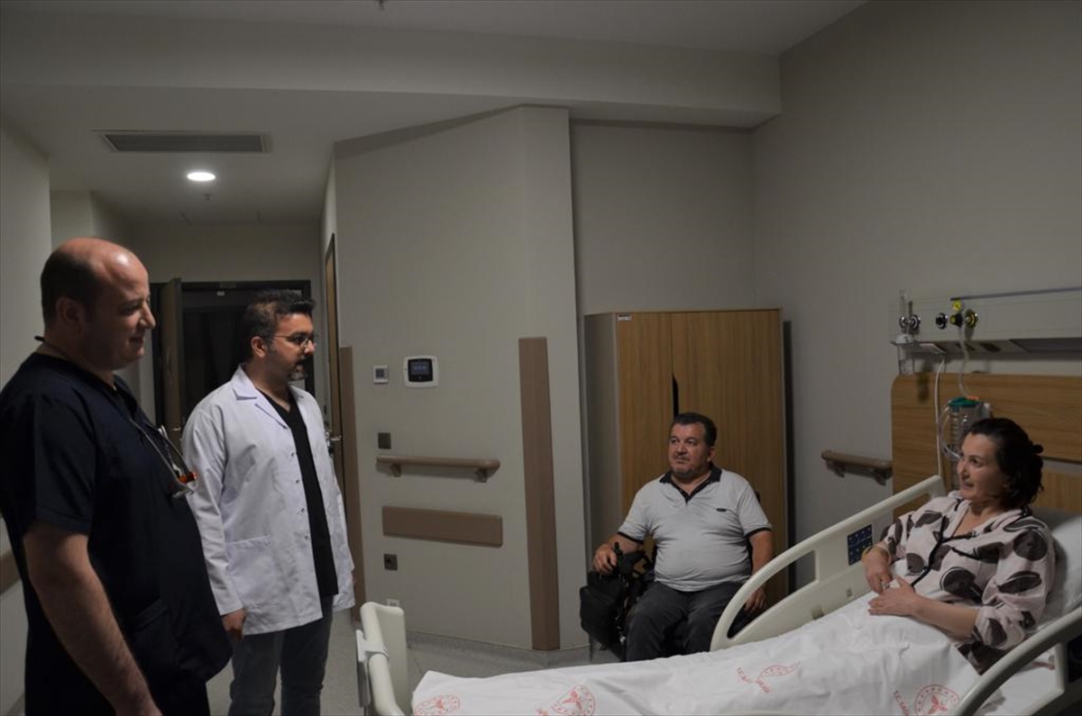 Kalbinde delik olan hasta Türkiye'de ilk kez kullanılan yöntemle ameliyat edildi
