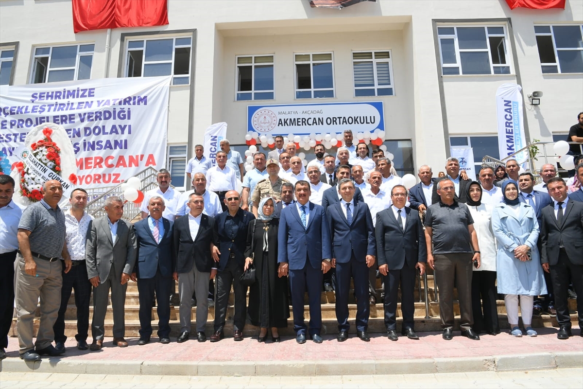 Malatya'da hayırsever iş insanının yaptırdığı ortaokulun açılışı gerçekleştirildi