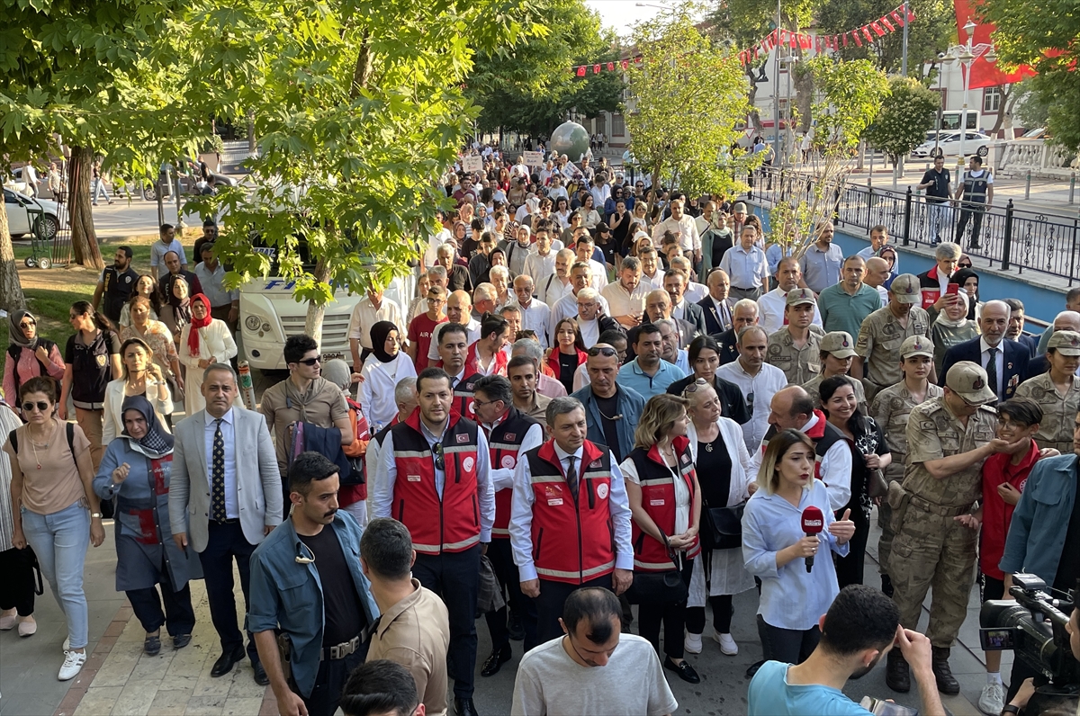 Malatya'da Koruyucu Aile Günü yürüyüşü düzenlendi