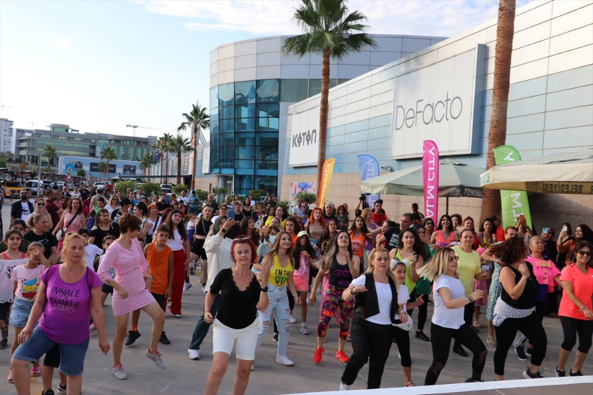 Mersin'de “Mama Getir Dans Et” etkinliği düzenlendi