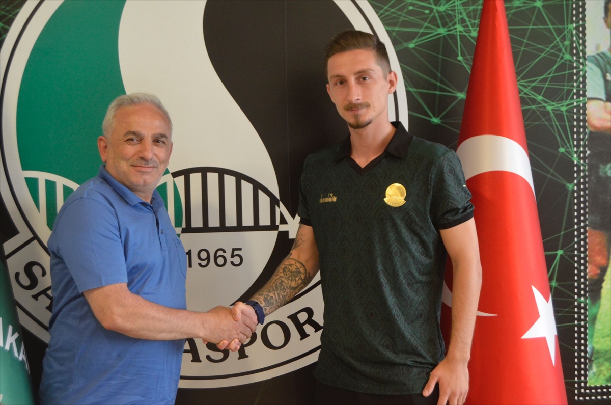 Sakaryaspor,  Hakan Yavuz'u renklerine kattı