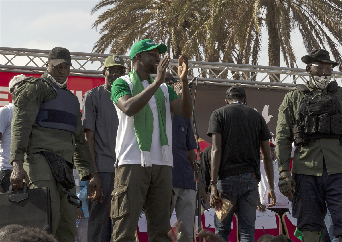 Senegal'de muhalefet sokağa indi